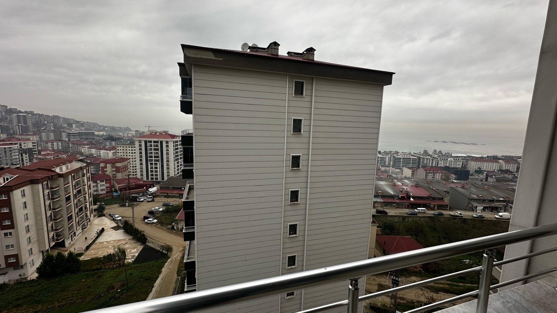 Satılık Daire, Trabzon / YOMRA / KAŞÜSTÜ MAHALLESİ