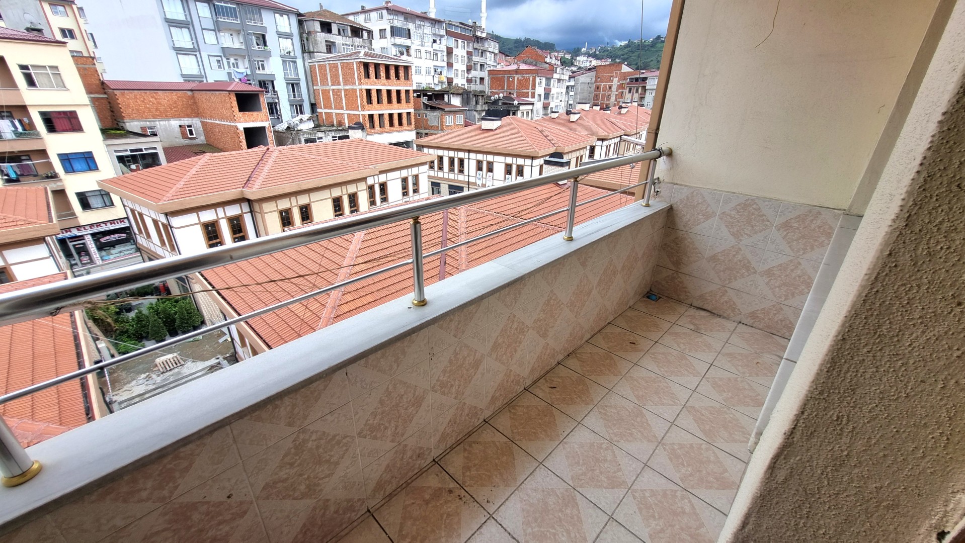 Kiralık Daire, Trabzon / OF / SULAKLI MAH.